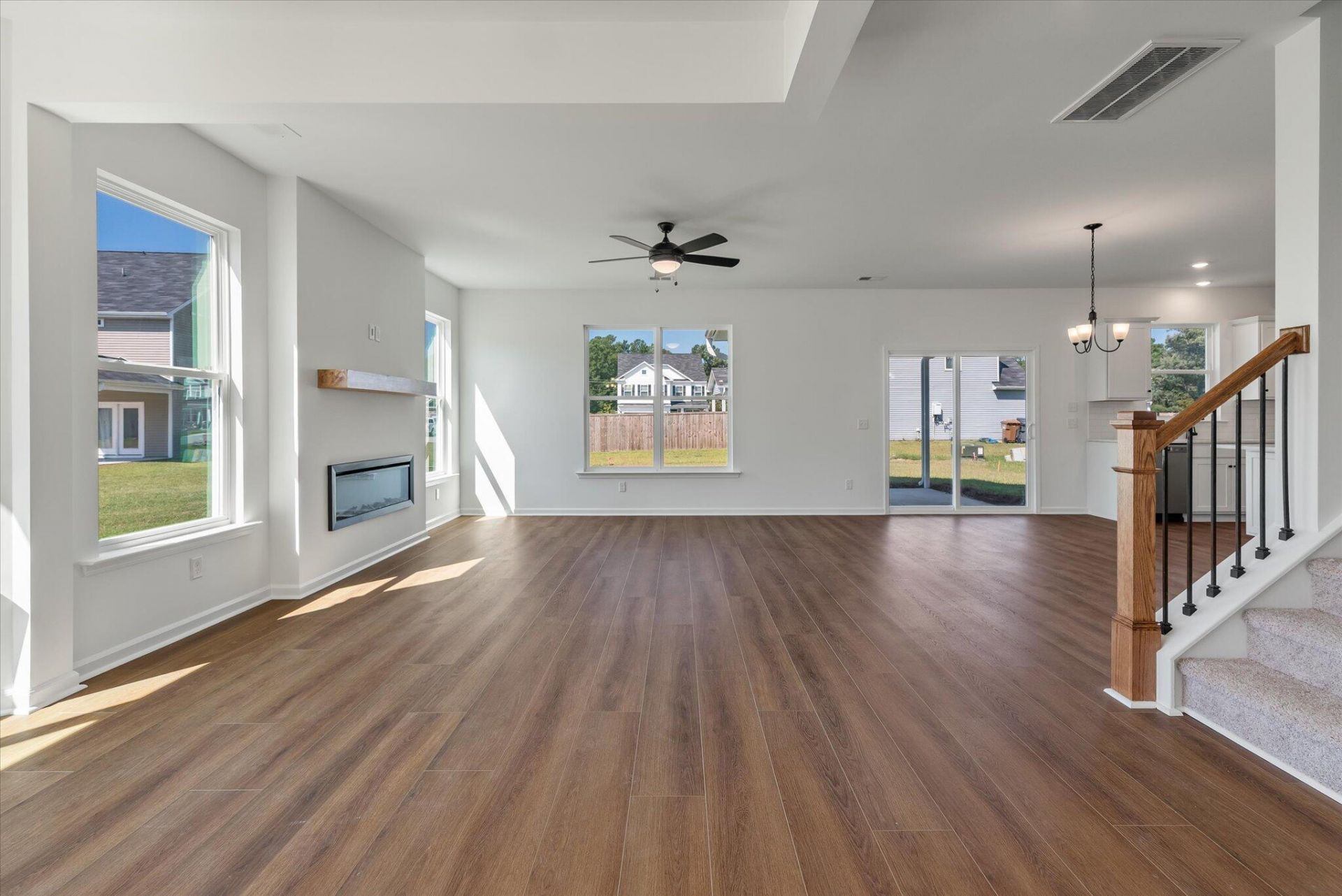 379 Blue Oak Drive Photo 9
