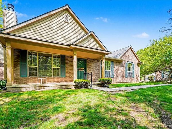 4114 Stonebridge, Holly Vlg, MI 48442