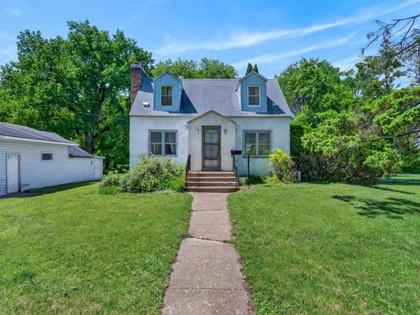 4025 Clover Avenue, Vadnais Heights, MN 55127