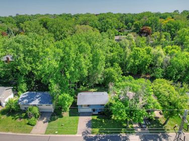2460 Kewanee Way, Golden Valley, MN 55422
