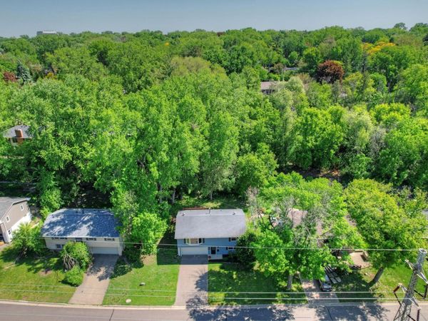 2460 Kewanee Way, Golden Valley, MN 55422