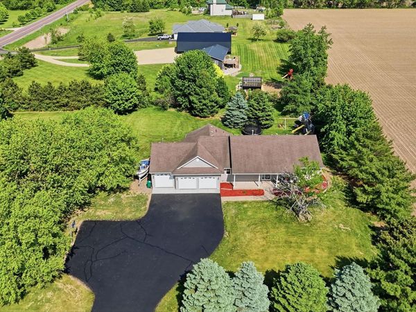 545 Kreuziger Road, Roberts, WI 54023