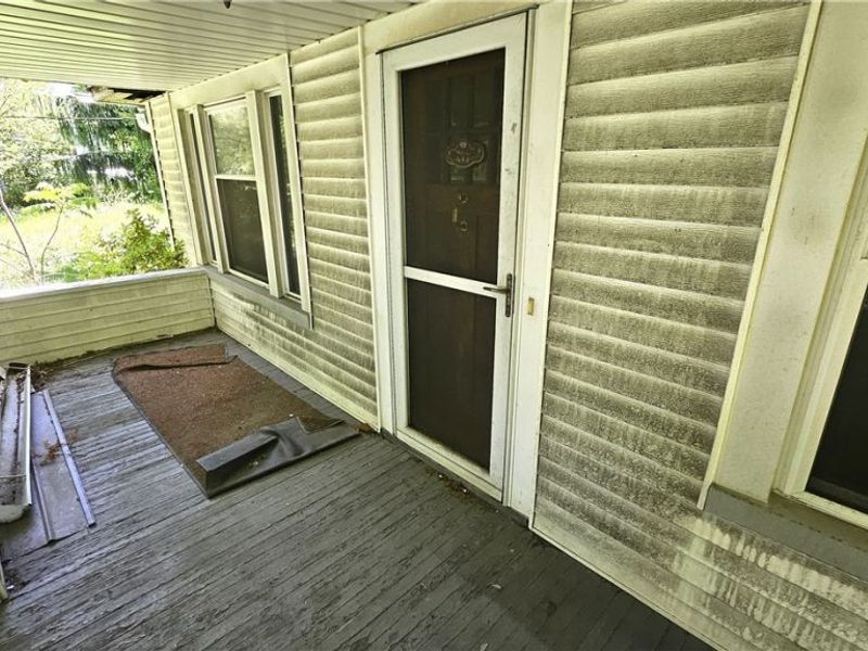 14522 Granger Road, Maple Heights, OH 44137 Photo 4