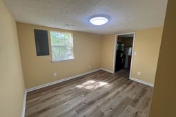 1714 Ward Circle  photo 4