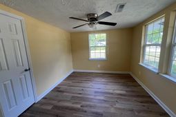 1714 Ward Circle  photo 4
