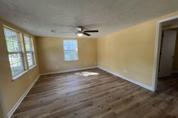 1714 Ward Circle  photo 4