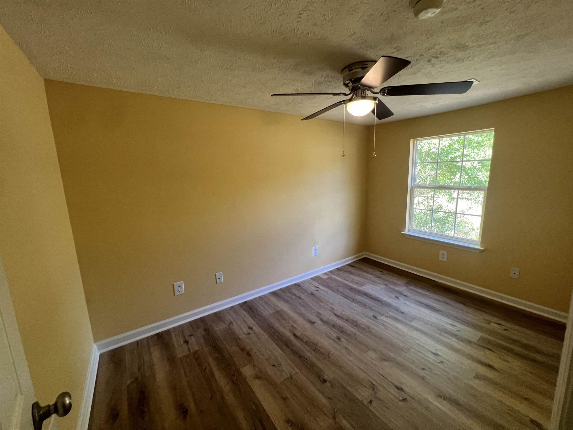 1714 Ward Circle  Photo 8