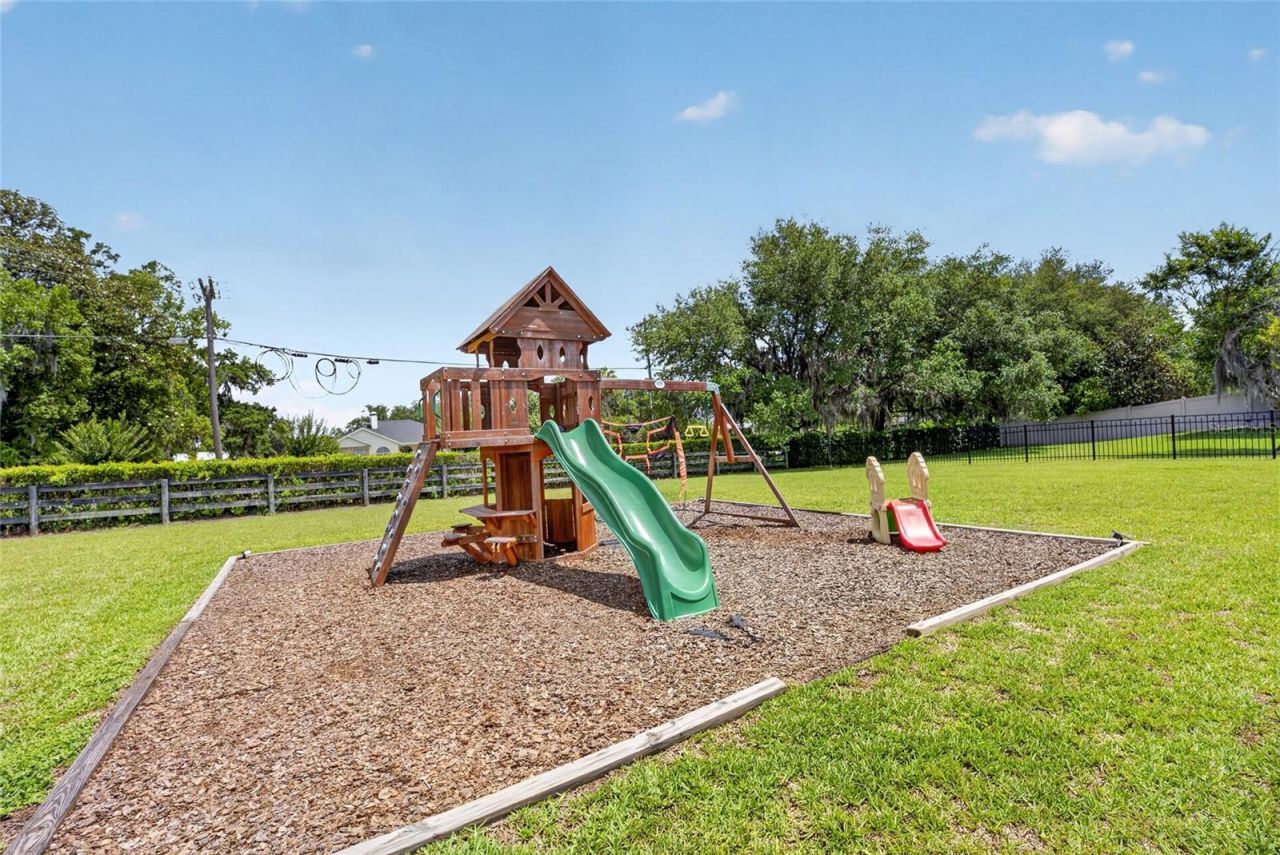 3903 SE 38th Loop, Ocala, FL 34480 Photo
