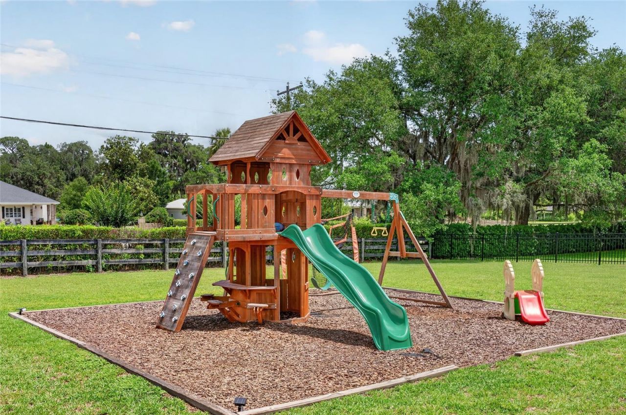 3903 SE 38th Loop, Ocala, FL 34480 Photo