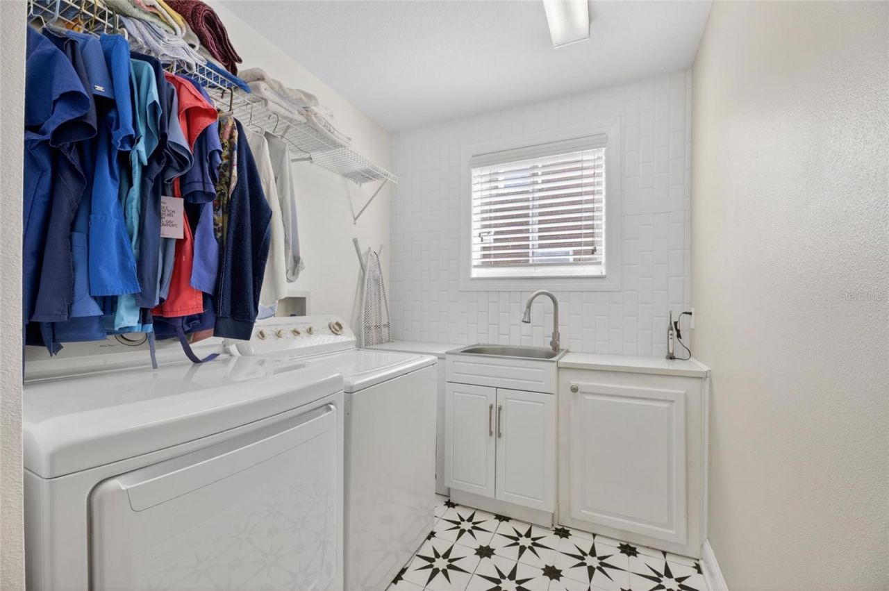 2713 Park Meadow Drive, Valrico, FL 33594 Photo