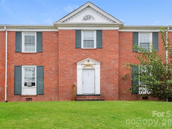 517 Willow Street , Mount Airy, NC 27030