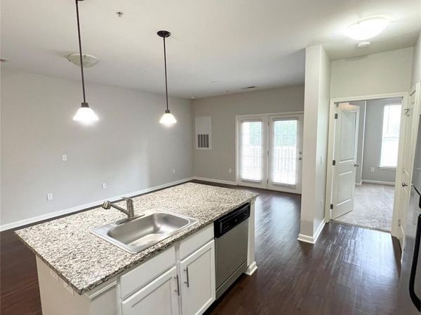 4310 Park Road , Unit 304, Charlotte, NC 28209