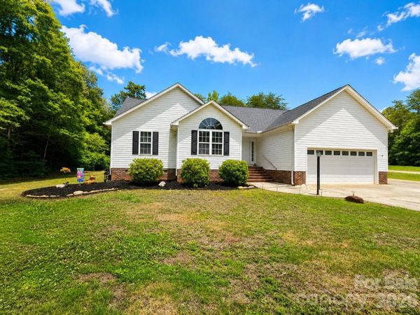 4583 Shawnee Court , Maiden, NC 28650