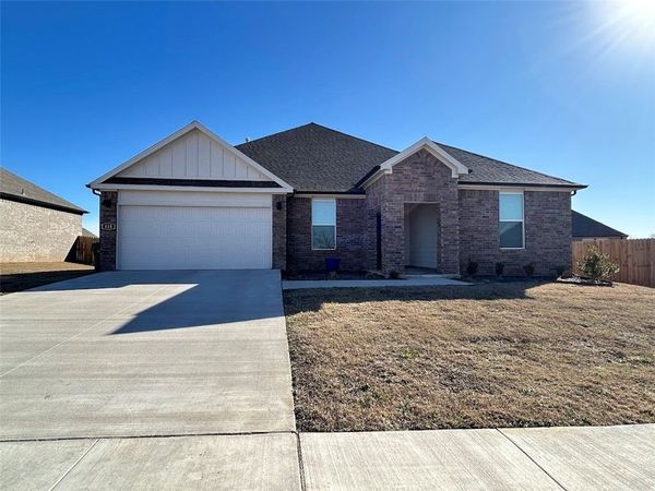 415 W Branta Street , Farmington, AR 72730