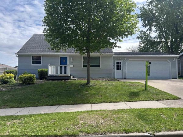 445 GLENVIEW AVENUE, Combined Locks, WI 54113