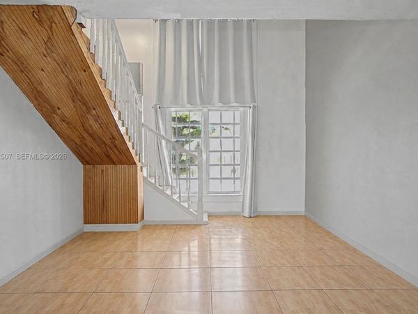 10901 N Kendall Dr , Unit 214, Miami, FL 33176