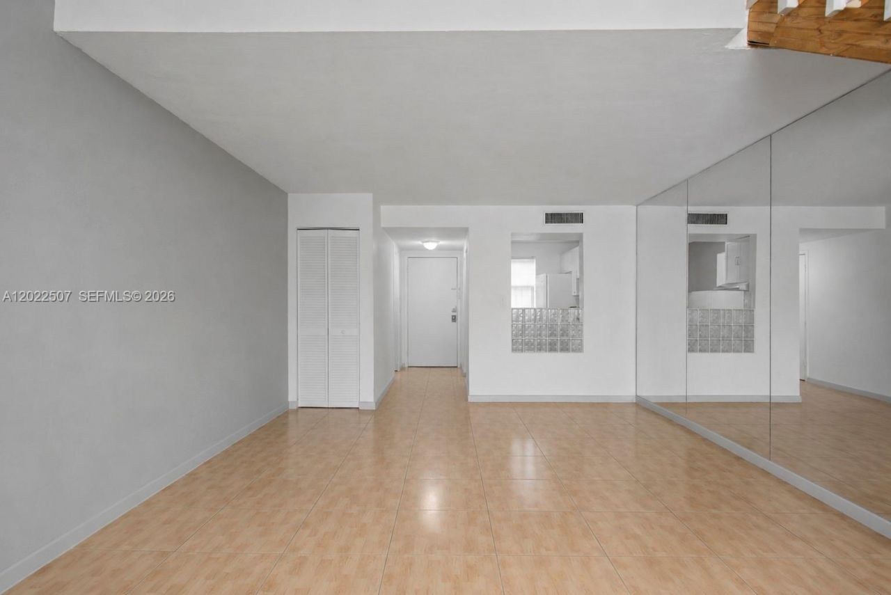 10901 N Kendall Dr , Unit 214, Miami, FL 33176 Photo