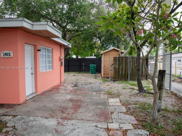 3401 NW 15th St, Miami, FL 33125