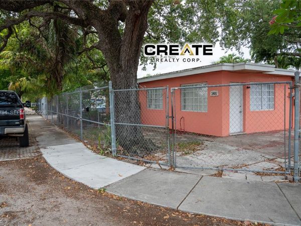 3401 NW 15th St, Miami, FL 33125