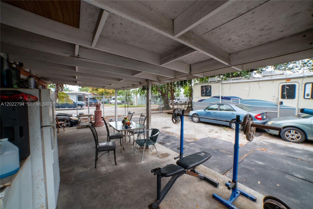3401 NW 15th St , Miami, FL 33125 Photo