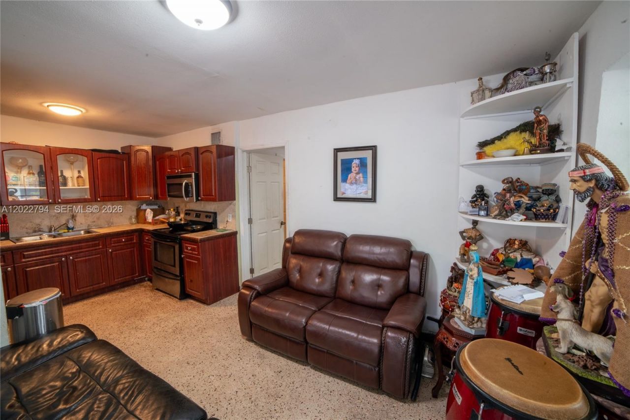 3401 NW 15th St , Miami, FL 33125 Photo