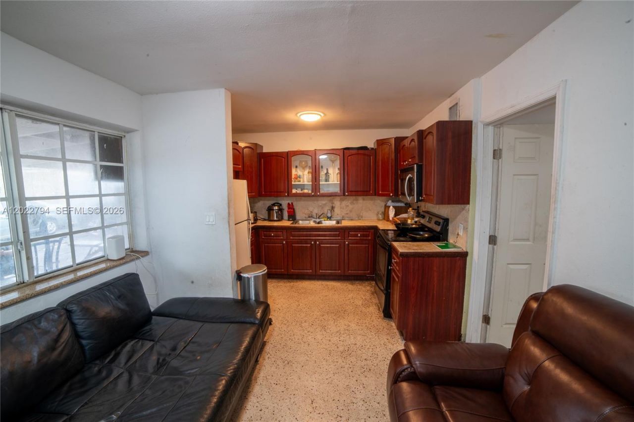 3401 NW 15th St , Miami, FL 33125 Photo