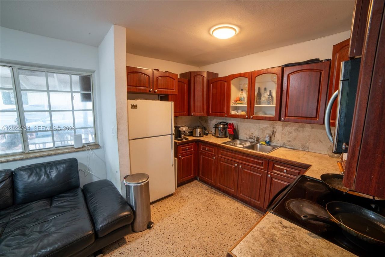 3401 NW 15th St , Miami, FL 33125 Photo