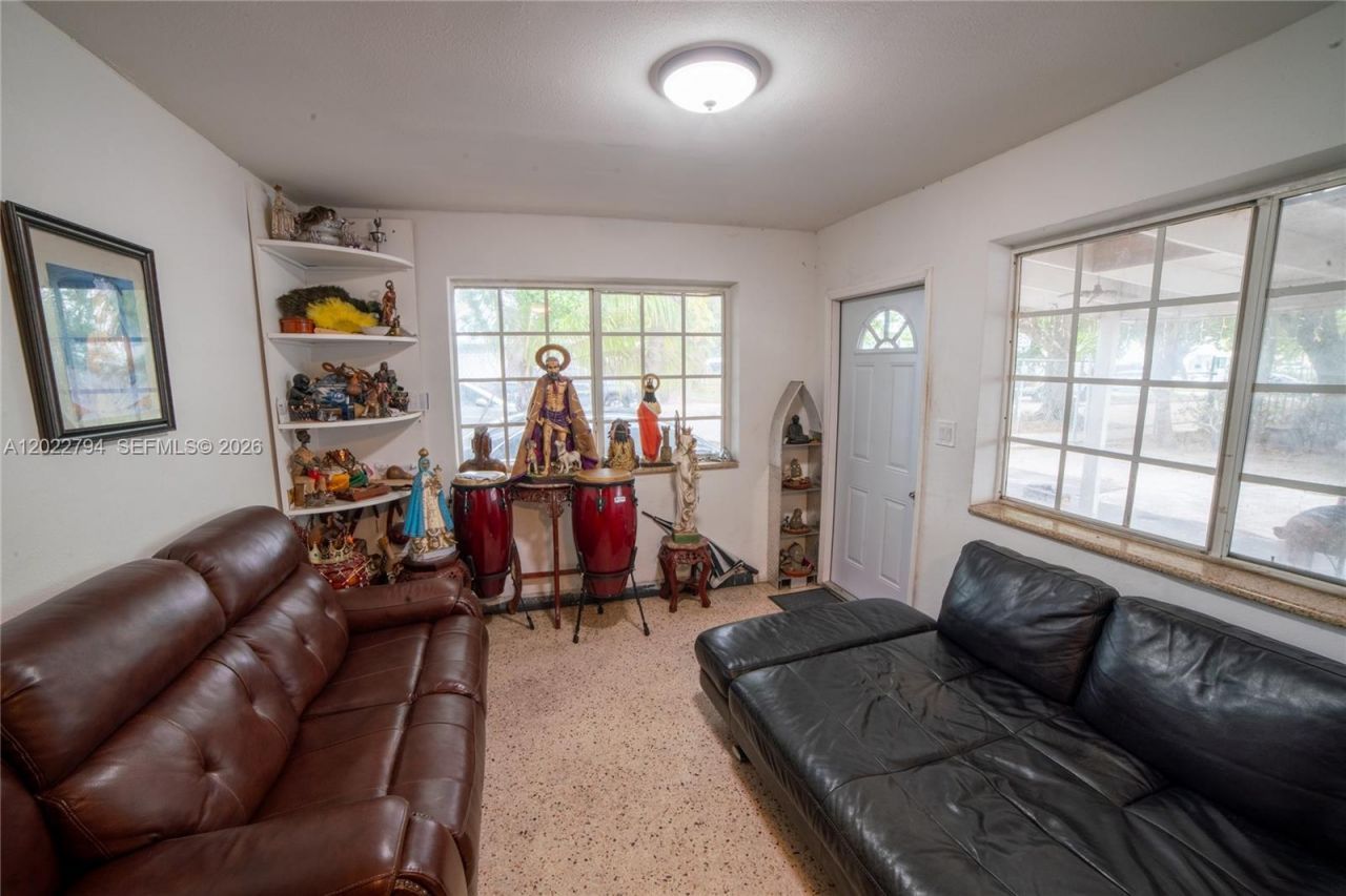 3401 NW 15th St , Miami, FL 33125 Photo