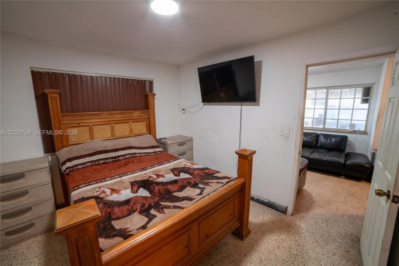 3401 NW 15th St , Miami, FL 33125 Photo