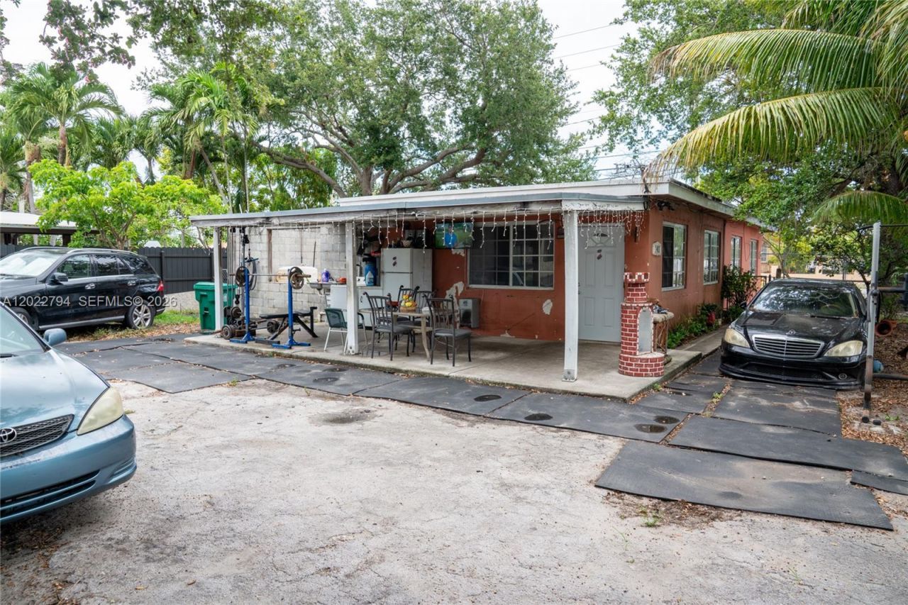 3401 NW 15th St , Miami, FL 33125 Photo