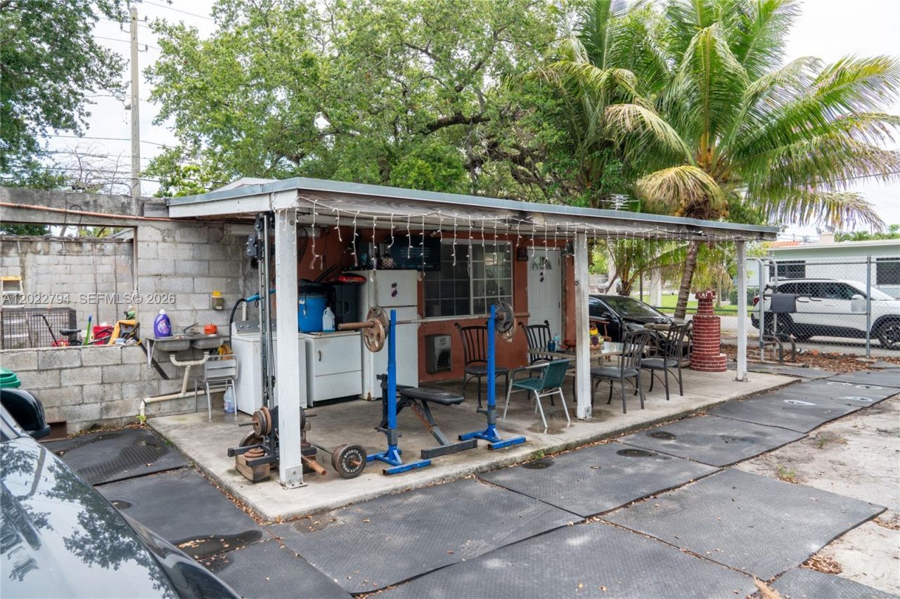 3401 NW 15th St , Miami, FL 33125 Photo