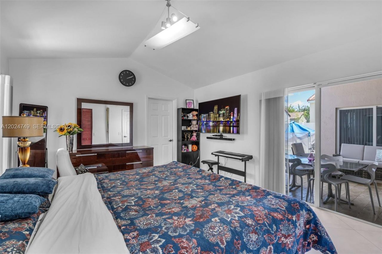632 Carrington Ln, Weston, FL 33326 Photo
