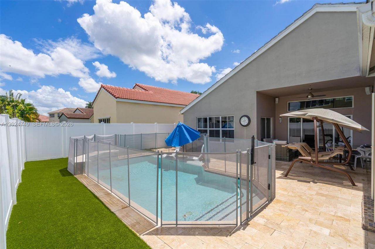 632 Carrington Ln, Weston, FL 33326 Photo