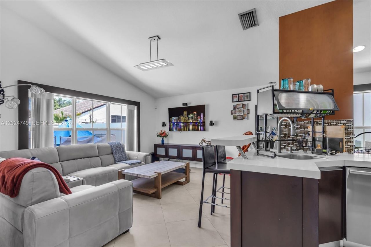 632 Carrington Ln, Weston, FL 33326 Photo