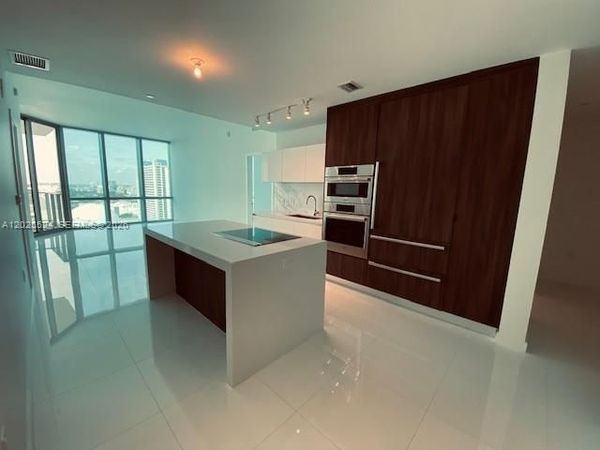 851 NE 1st Ave , Unit 1808, Miami, FL 33132