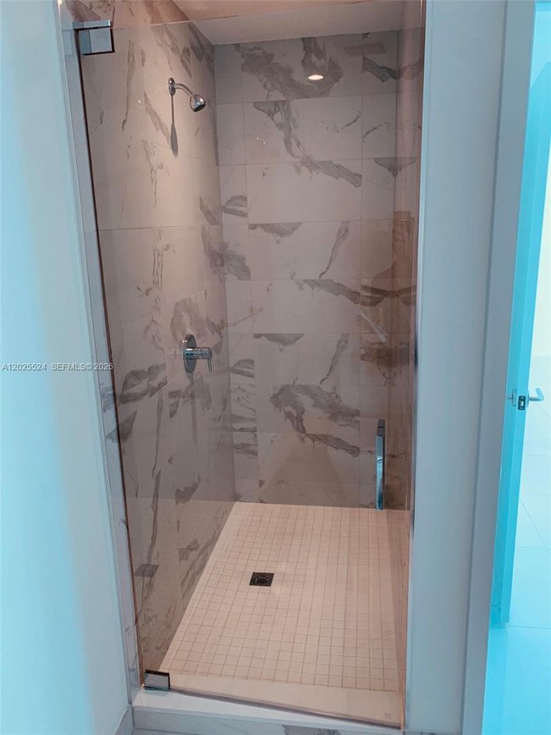 851 NE 1st Ave , Unit 1808, Miami, FL 33132 Photo