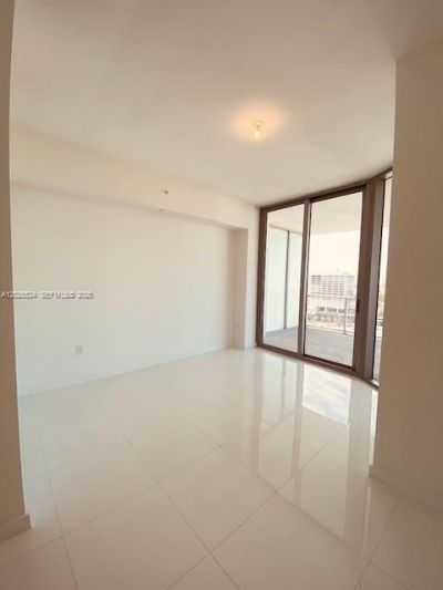 851 NE 1st Ave , Unit 1808, Miami, FL 33132 Photo