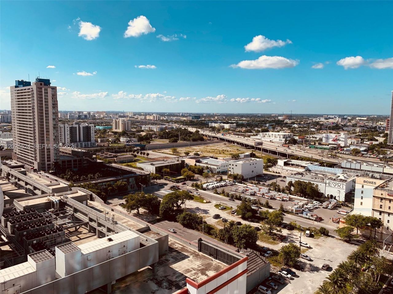 851 NE 1st Ave , Unit 1808, Miami, FL 33132 Photo