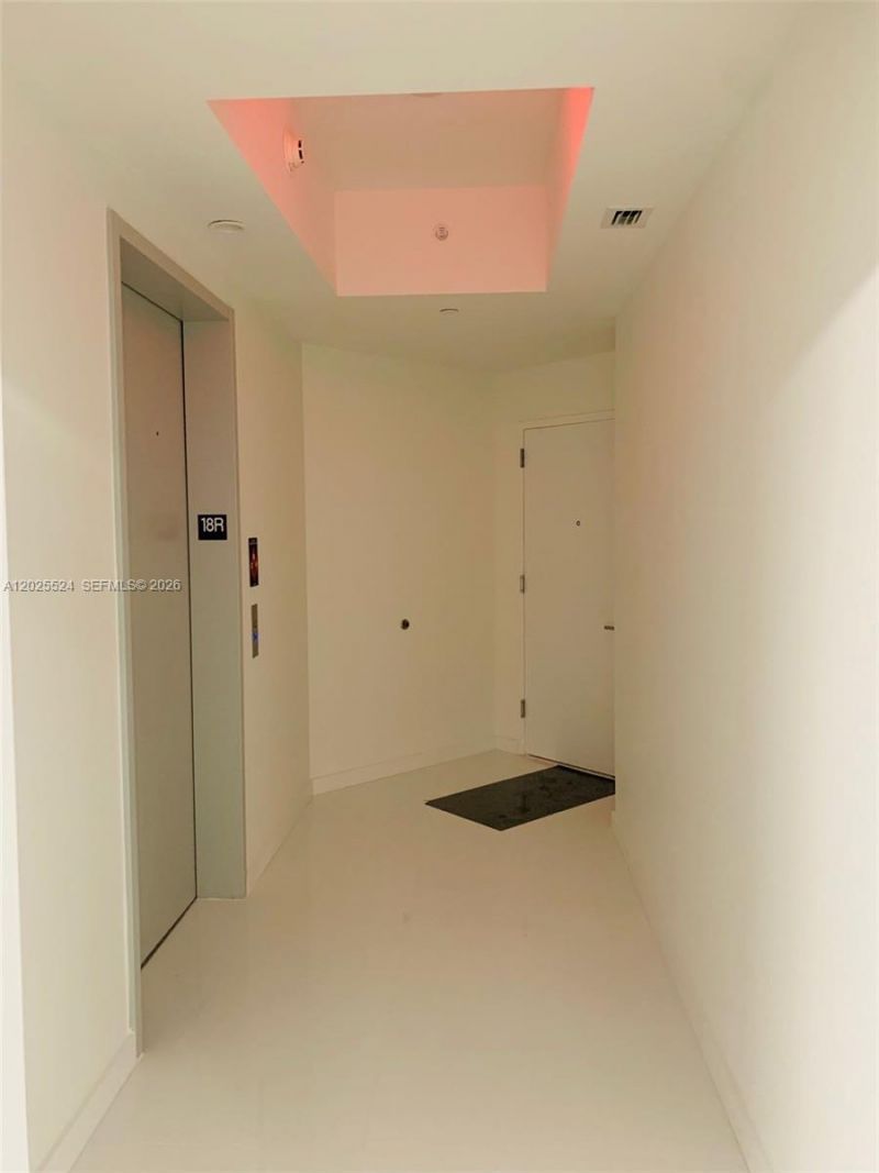 851 NE 1st Ave , Unit 1808, Miami, FL 33132 Photo