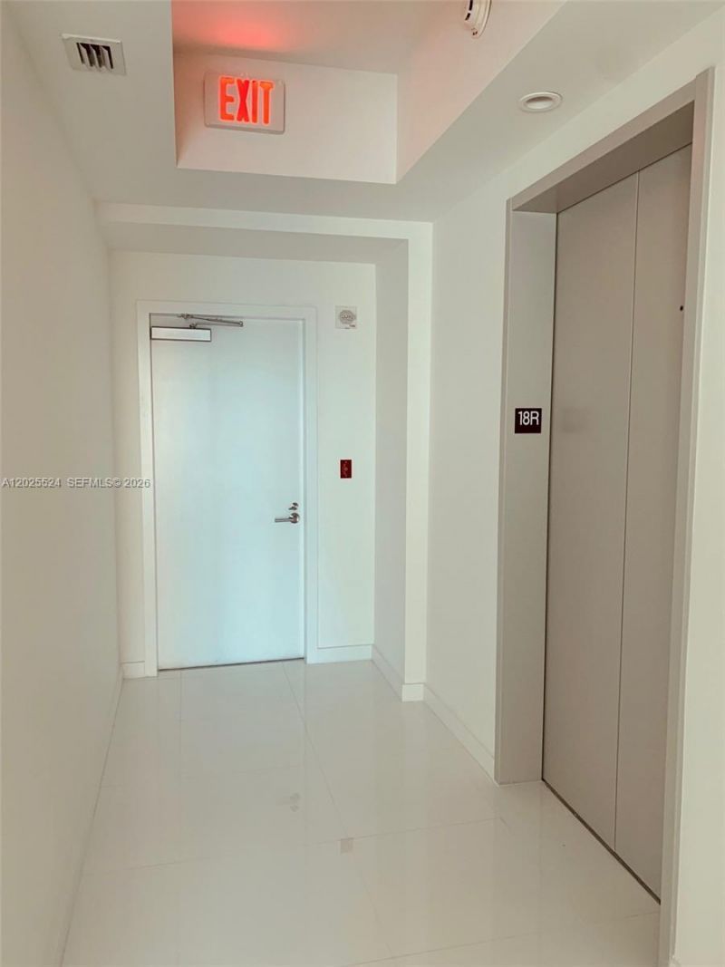 851 NE 1st Ave , Unit 1808, Miami, FL 33132 Photo