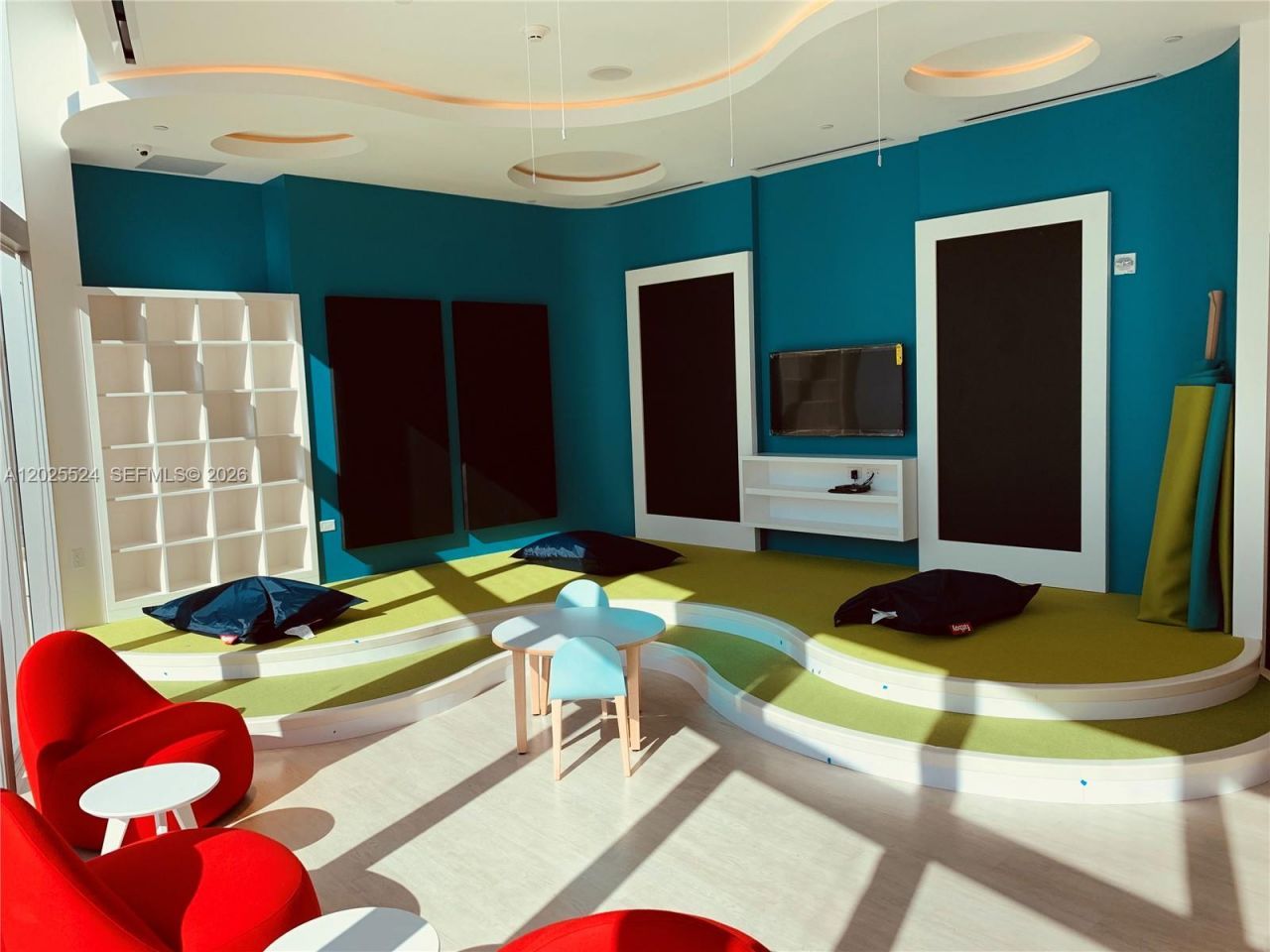 851 NE 1st Ave , Unit 1808, Miami, FL 33132 Photo