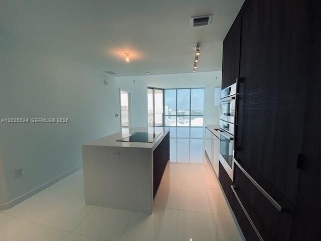 851 NE 1st Ave , Unit 1808, Miami, FL 33132 Photo