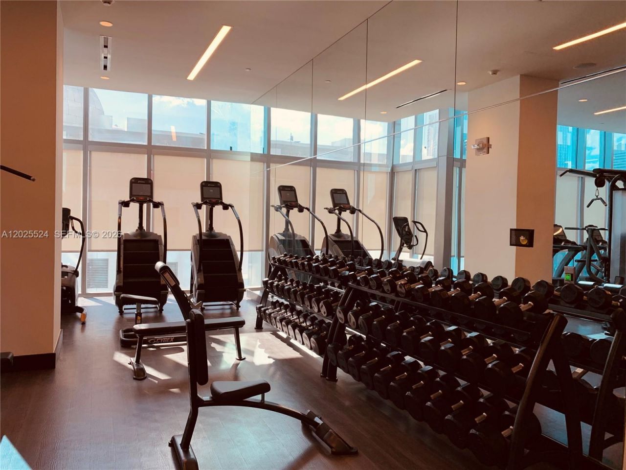 851 NE 1st Ave , Unit 1808, Miami, FL 33132 Photo