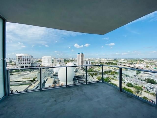 851 NE 1st Ave , Unit 1808, Miami, FL 33132 Photo