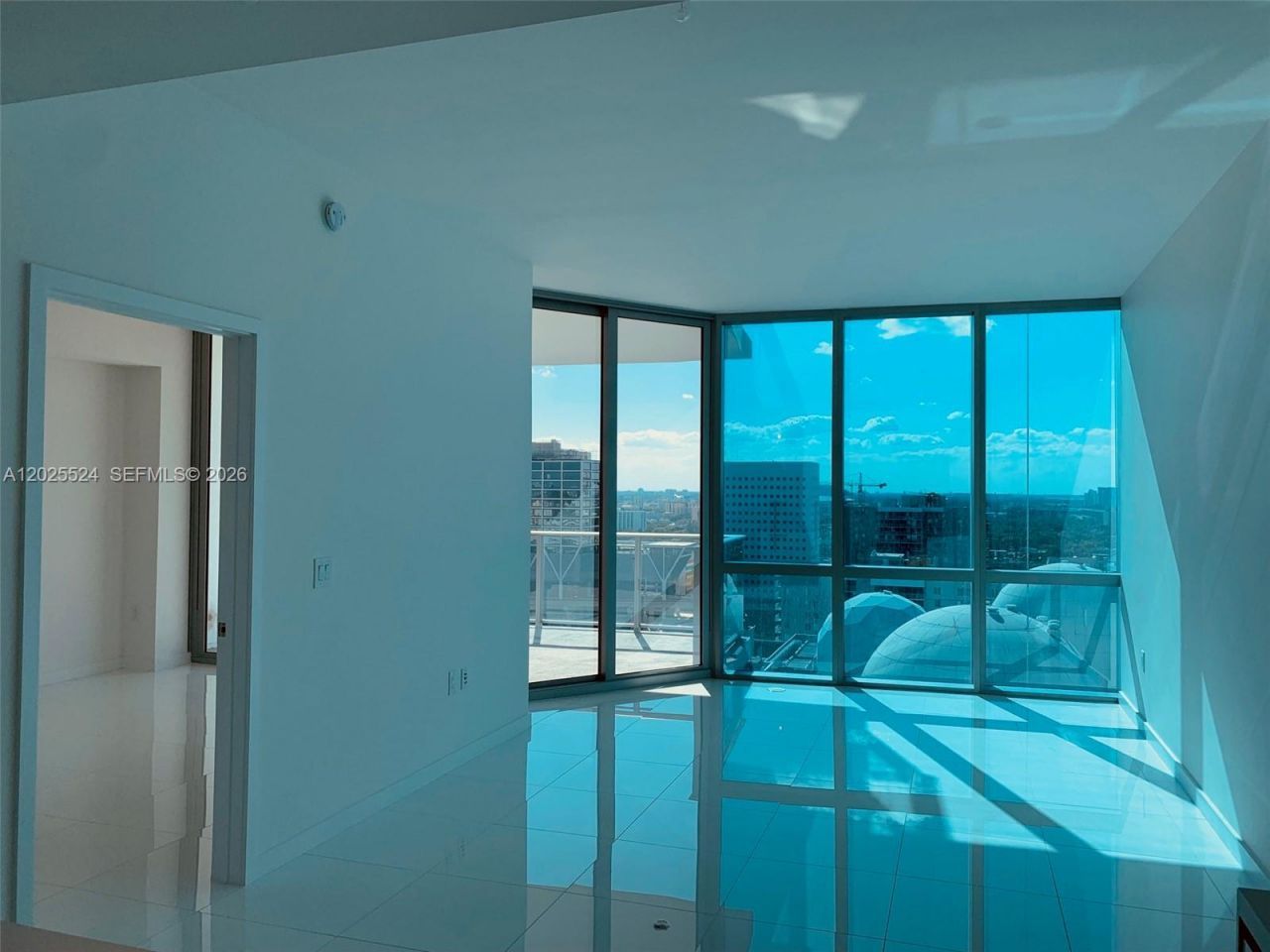 851 NE 1st Ave , Unit 1808, Miami, FL 33132 Photo