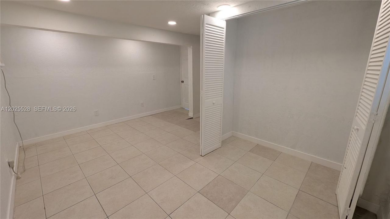 708 NE 4th St, Unit 1, Hallandale Beach, FL 33009 Photo