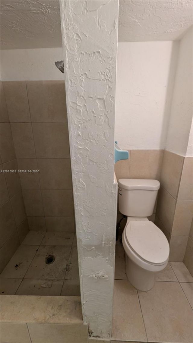 708 NE 4th St, Unit 1, Hallandale Beach, FL 33009 Photo