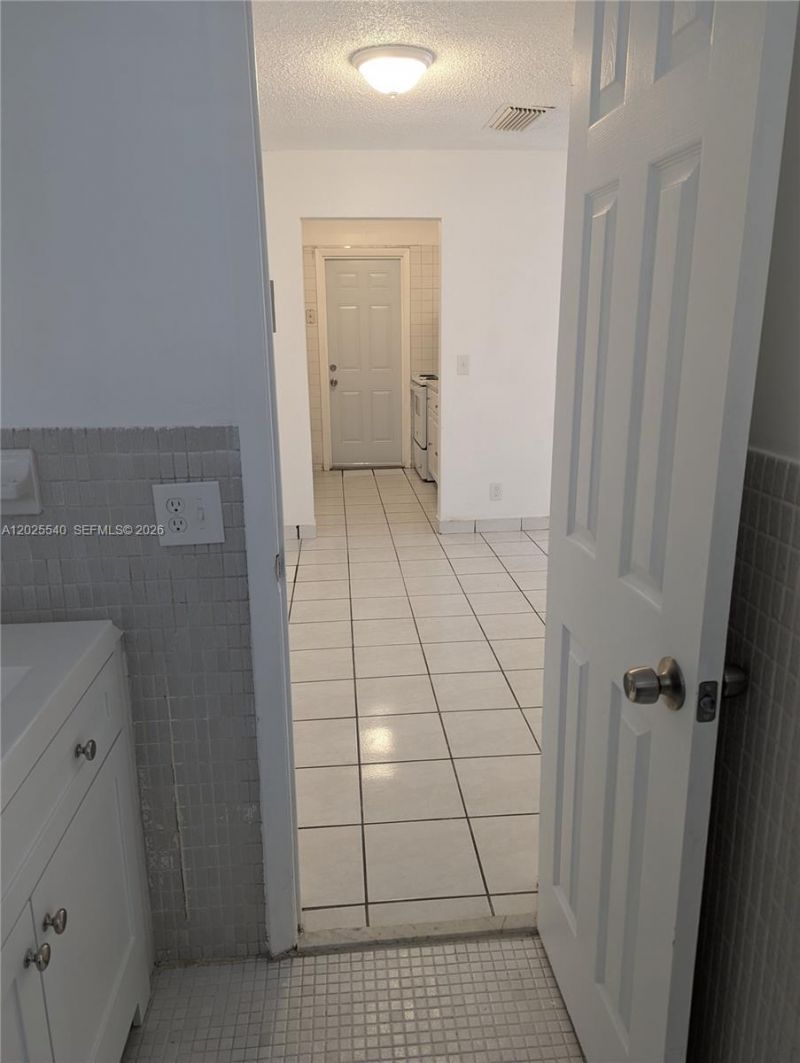 1830 Sheridan St, Unit 101, Hollywood, FL 33020 Photo