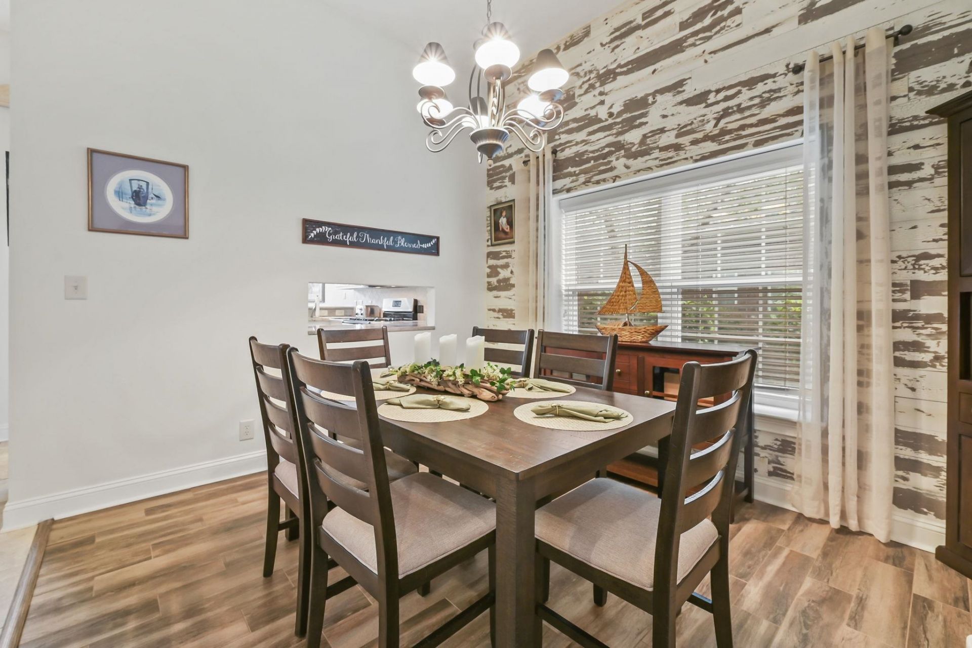 1504 Saint Thomas Circle  Photo 11