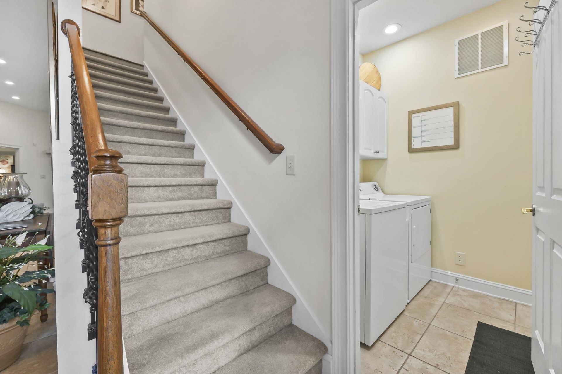 1504 Saint Thomas Circle  Photo 26